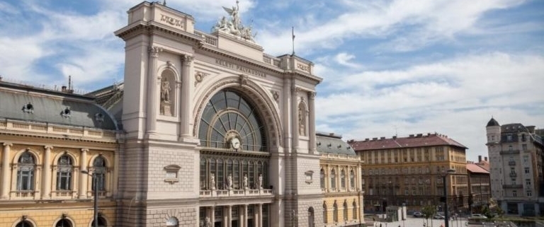 Photo of the Keleti Railway Station on Baross square, on the Pest side of the Hungarian capital city