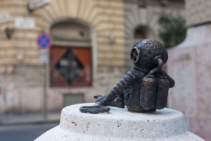 One of the mini statues of Mihály Kolodko in Budapest depicting a diver
