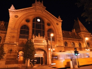 budapest by night