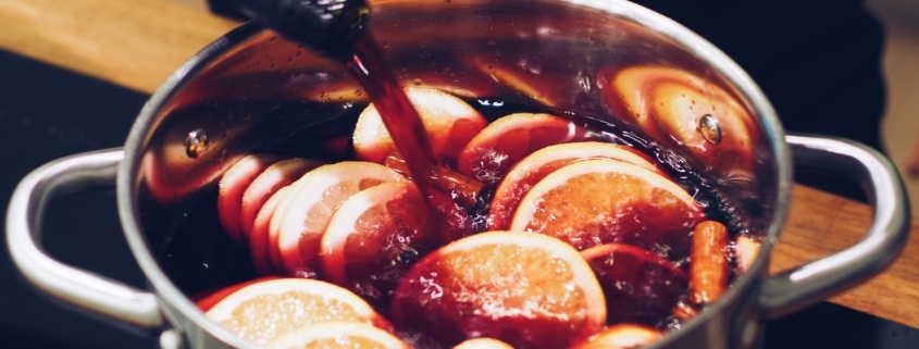 mulled wine in Budapest - pexels-jens-mahnke