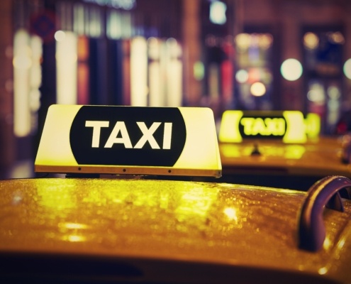 taxis in Budapest 2025 - Budapest transport guide
