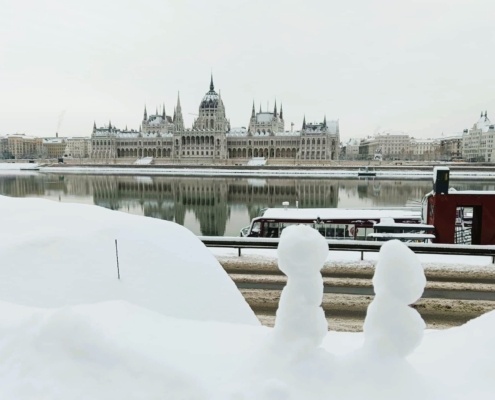walking tour in Budapest in January - Parlament
