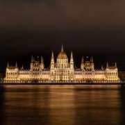 visiting budapest now Parlament