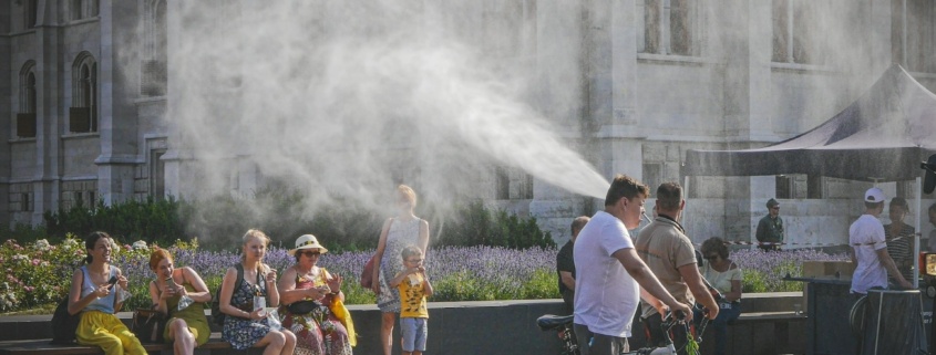 evgeniy-beloshytskiy-vGmtzgDtiuY-unsplash- heatwave in budapest